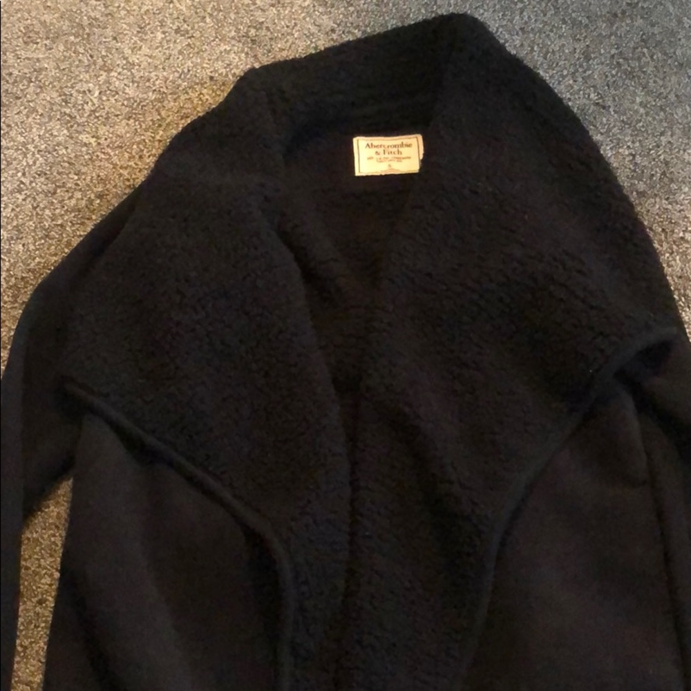 Women’s Abercrombie fleece wrap